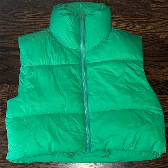Jackets & Blazers - Green Puffer Vest cropped